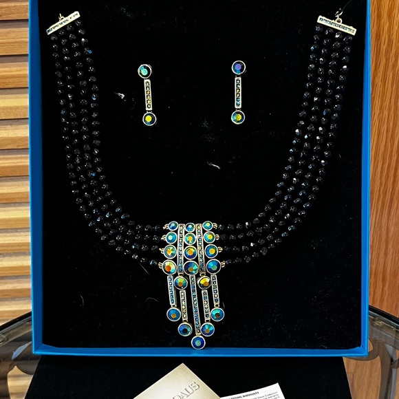 Heidi Daus Black Aurora Borealis Necklace & Earrings Set - NWT 🖤🤩 - Picture 9 of 9